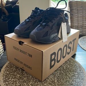 Brand New Yeezy Boost 700 V2 Vanta - Size 6 mens